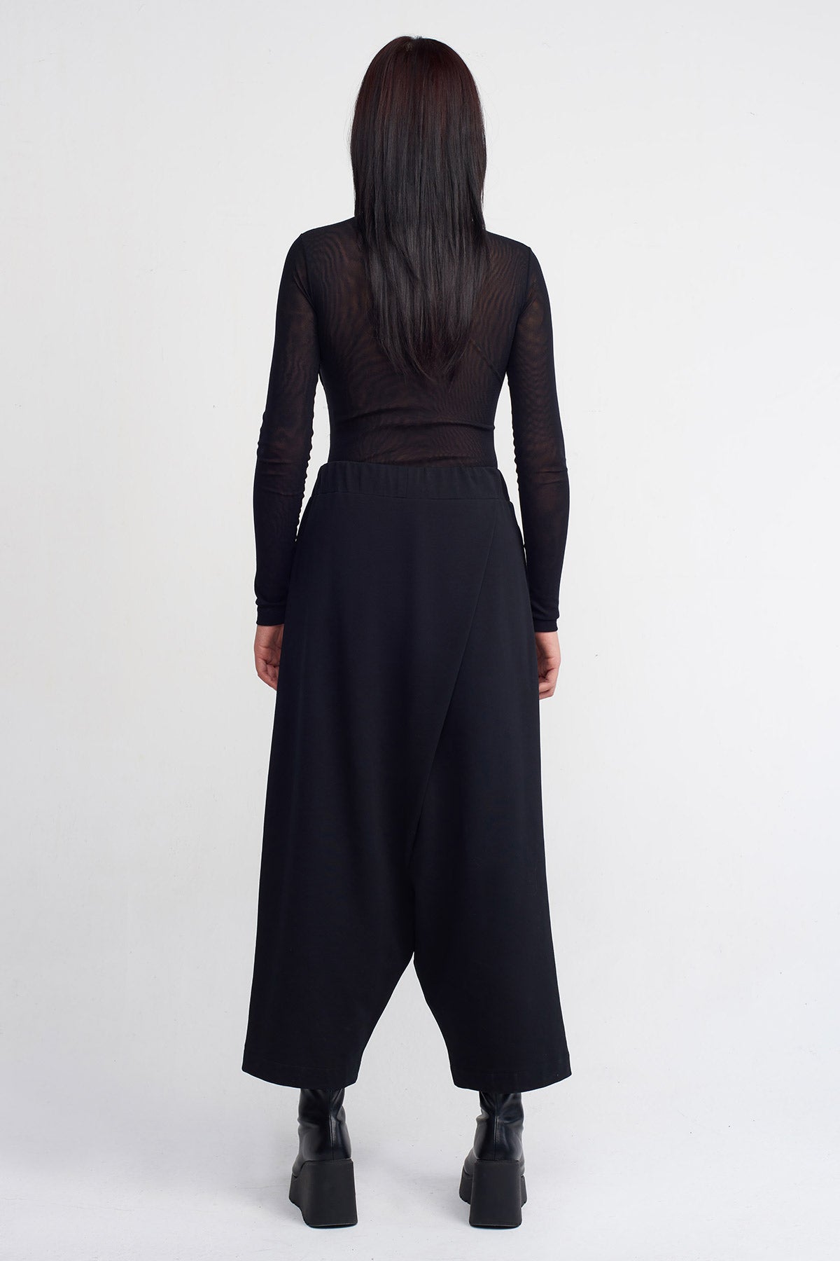 Black Envelope Fabric Trousers-K243013001