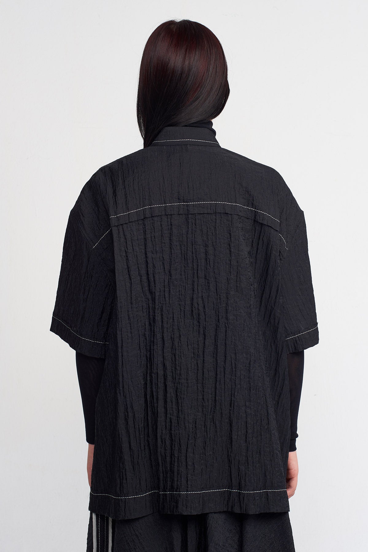 Black Oversized Short Sleeve Piped Shirt-K241011004