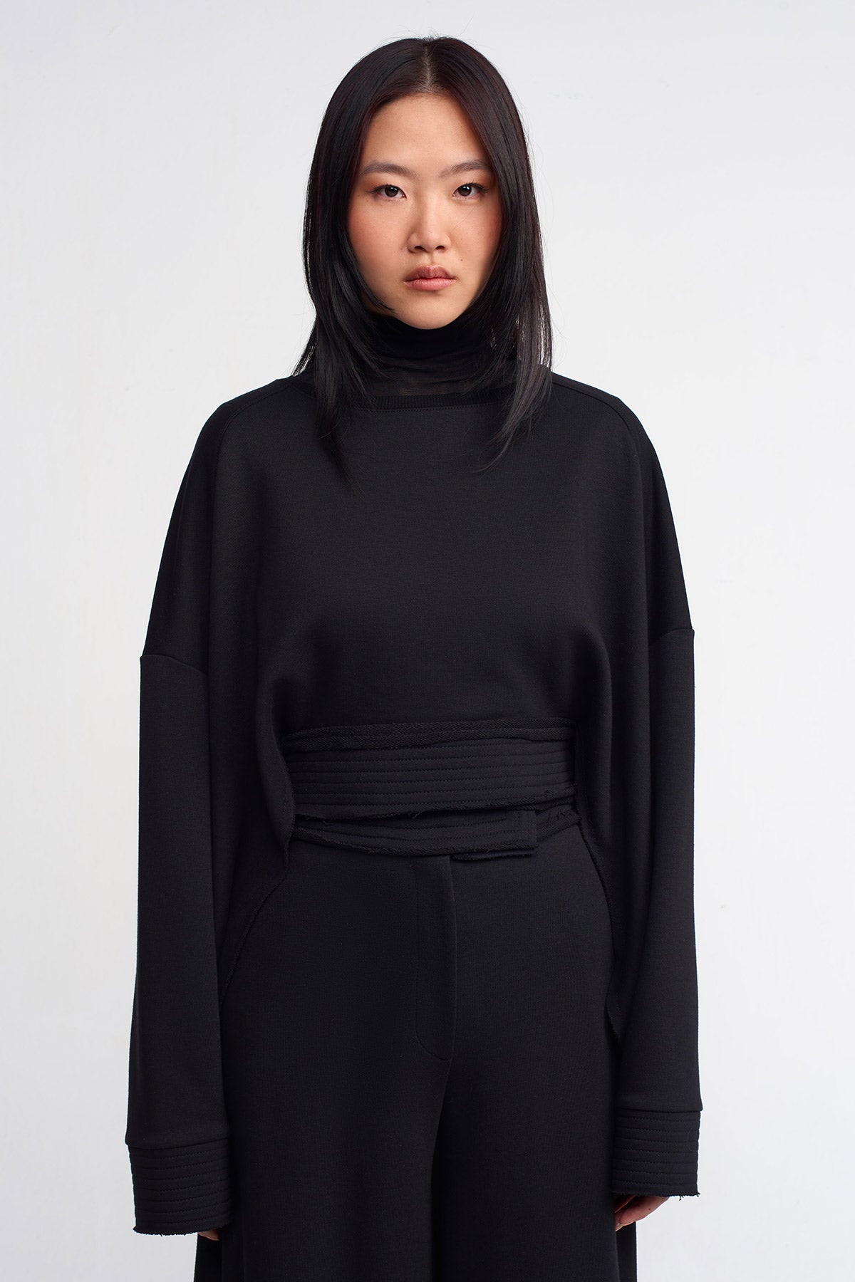 Black Tie Waist Sweatshirt-K241011011