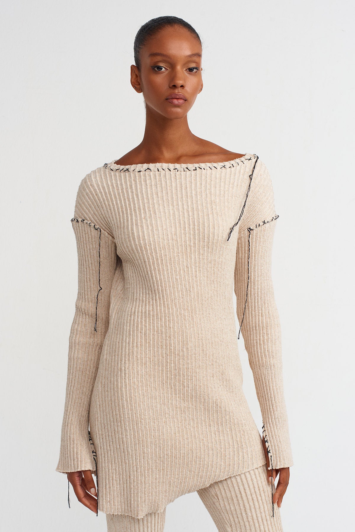 Nature Sweater with Contrast Stitching-K241011042