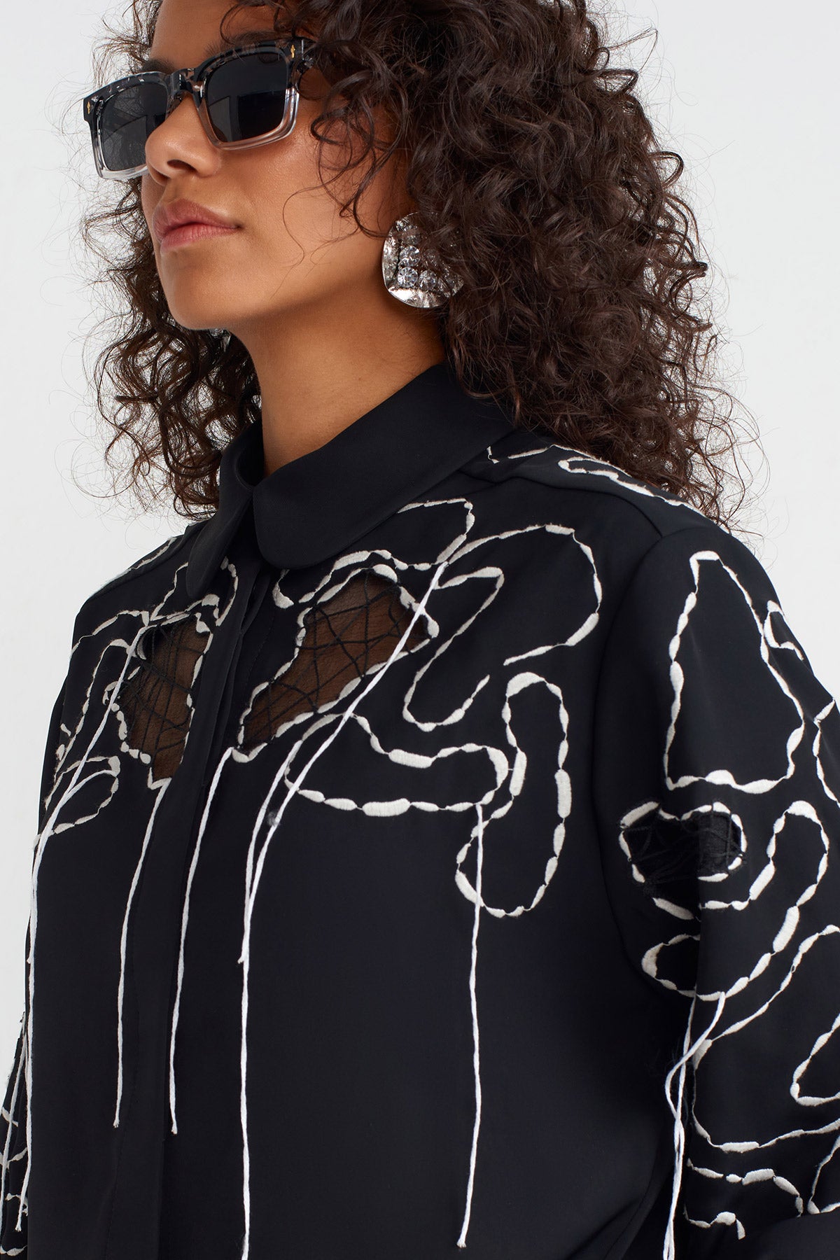 Black / White Paneled, Embroidered Shirt-K241011056