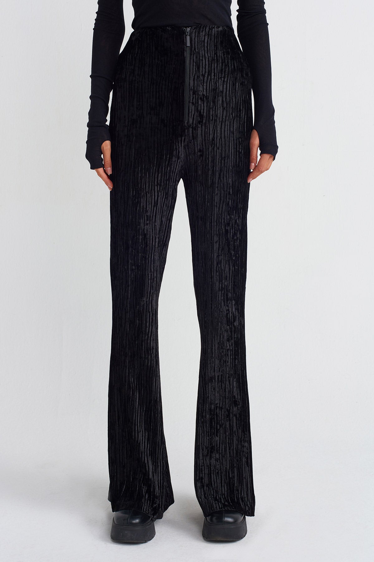 Black Pleated Velvet Trousers-K243013023