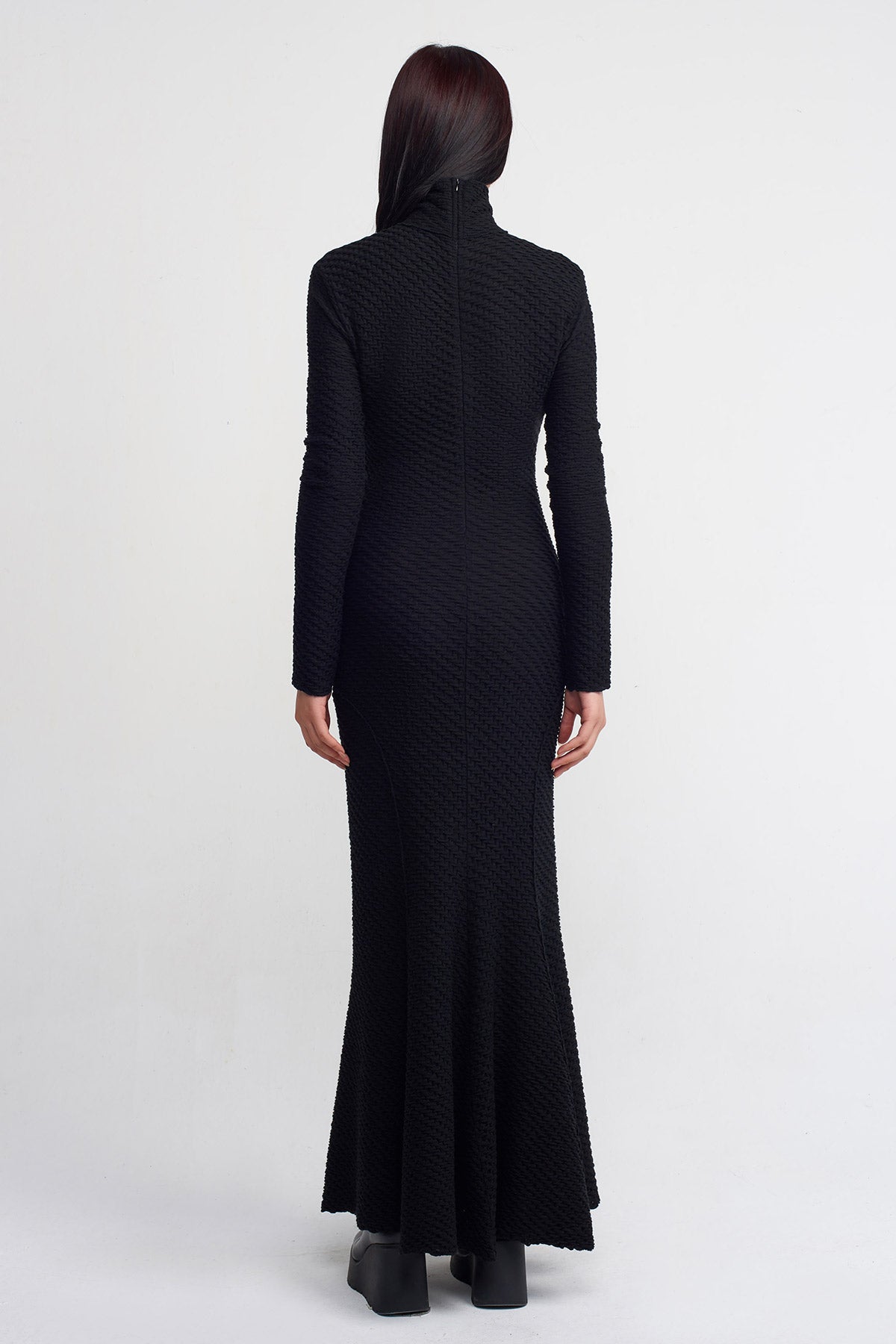 Black Textured Fabric Slim Long Dress-K244014018