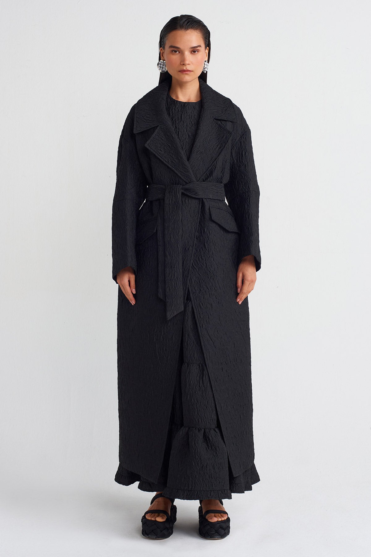 Black Crinkle Fabric Long Coat-K247017020