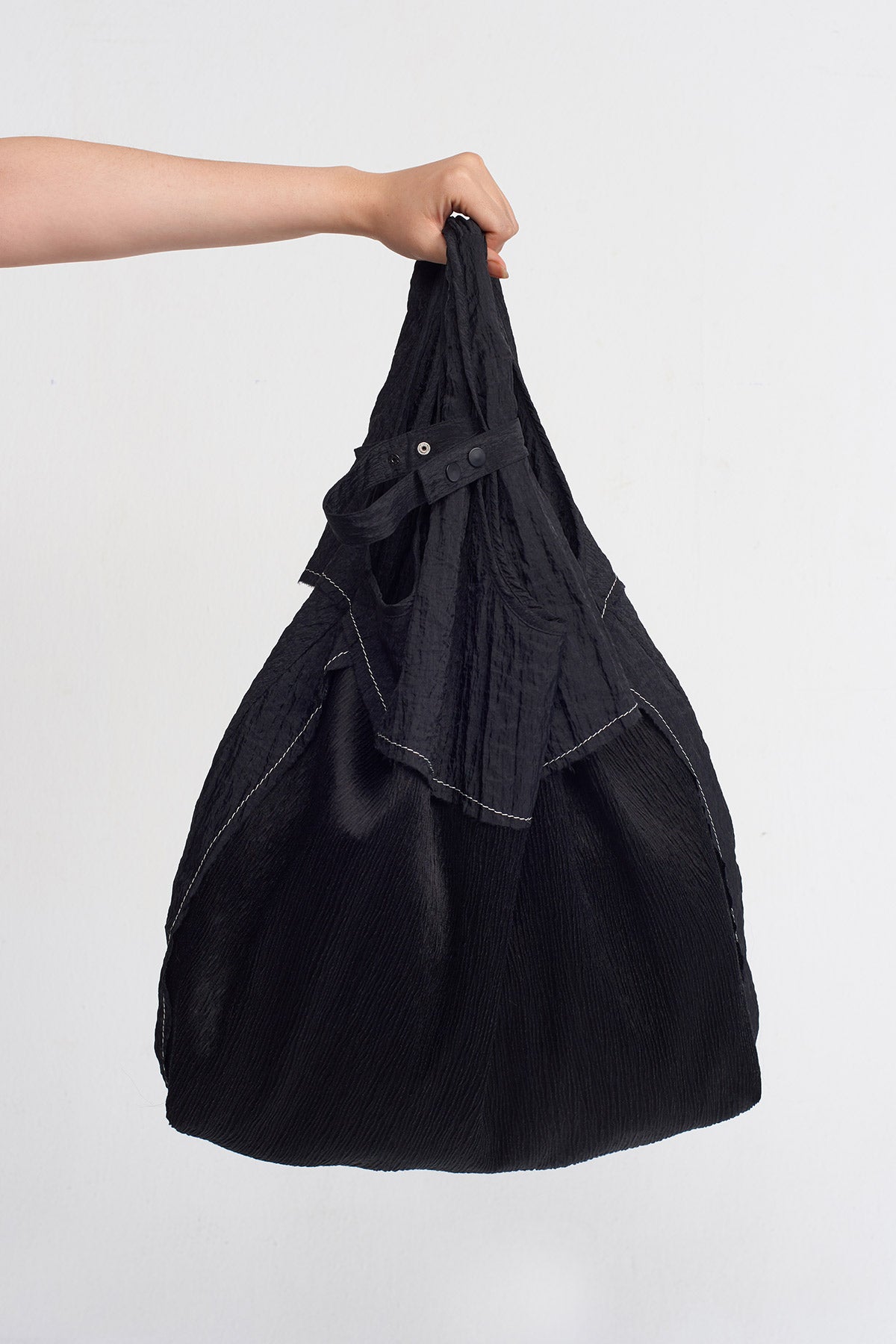 Black Crinkled Shoulder Bag-K248018005