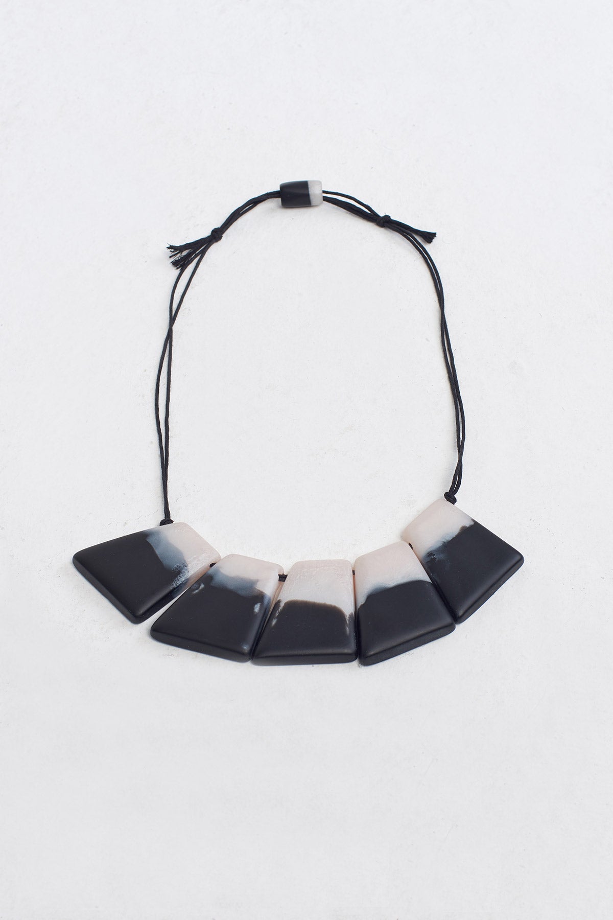 Black Bone Stone Necklace-K249019003