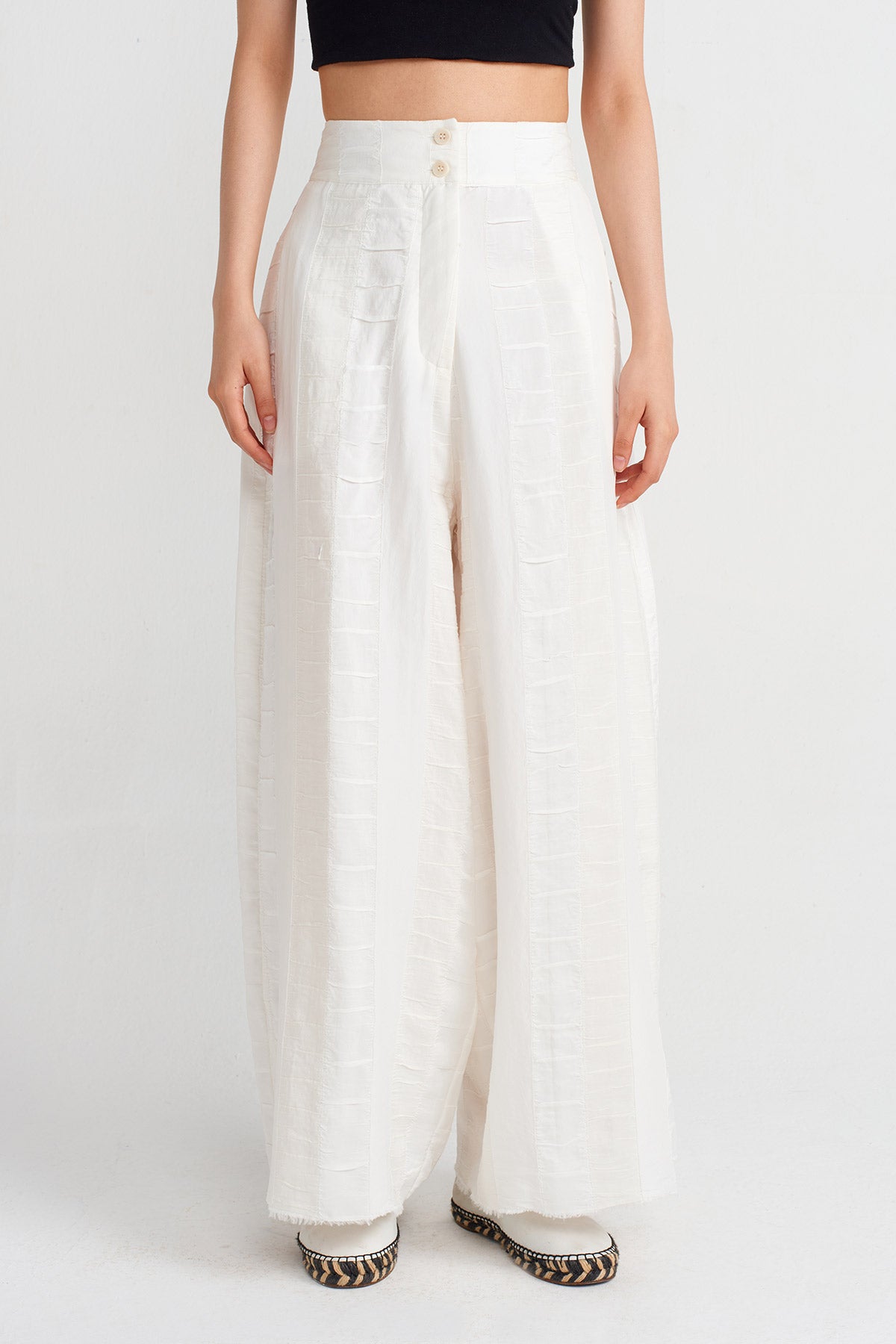 Ecru High-Waisted Silk Textured Trousers-Y243013091