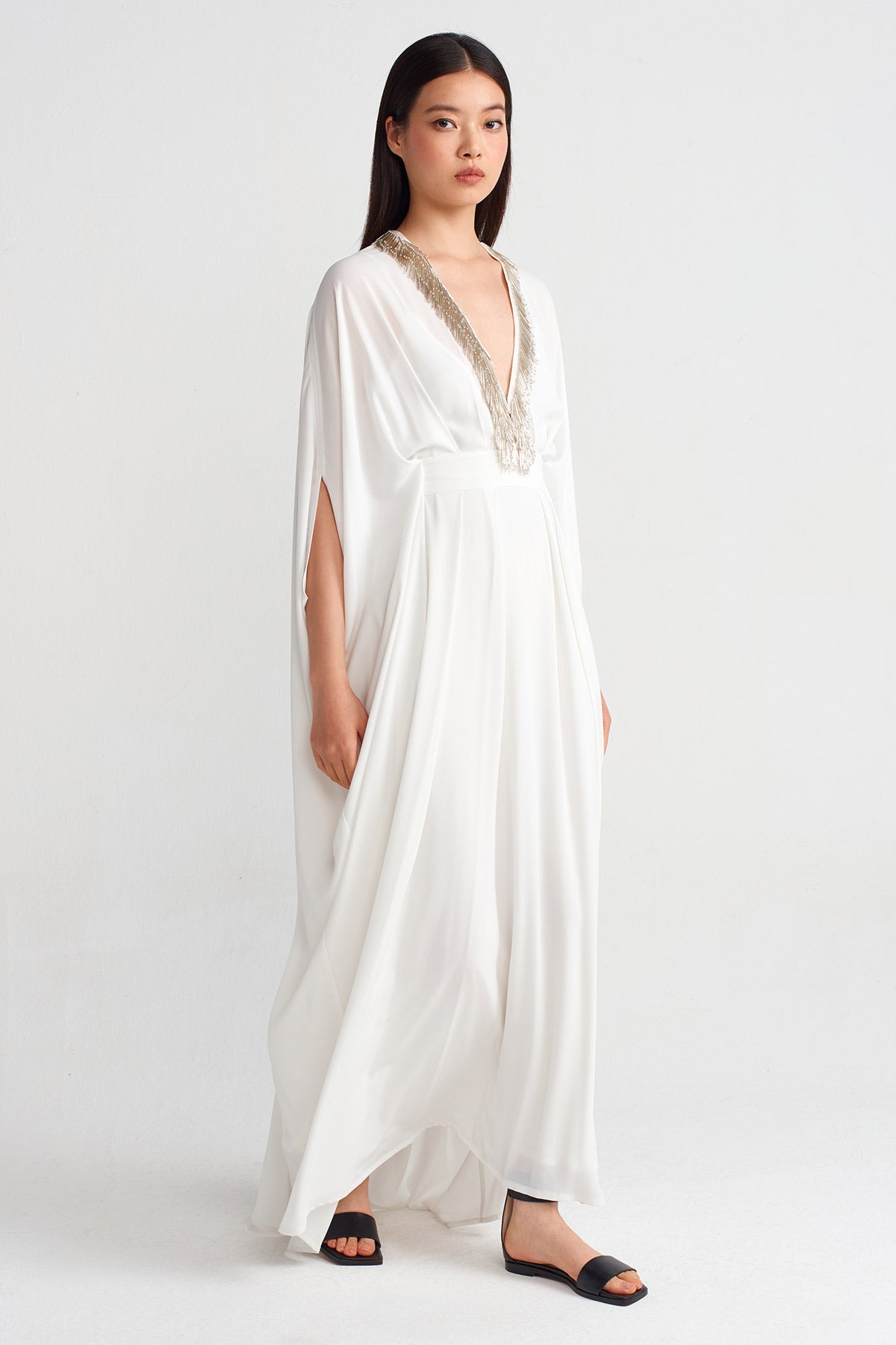 Off White Embroidered Neckline, Fitted Waist Elegant Dress-Y244014088