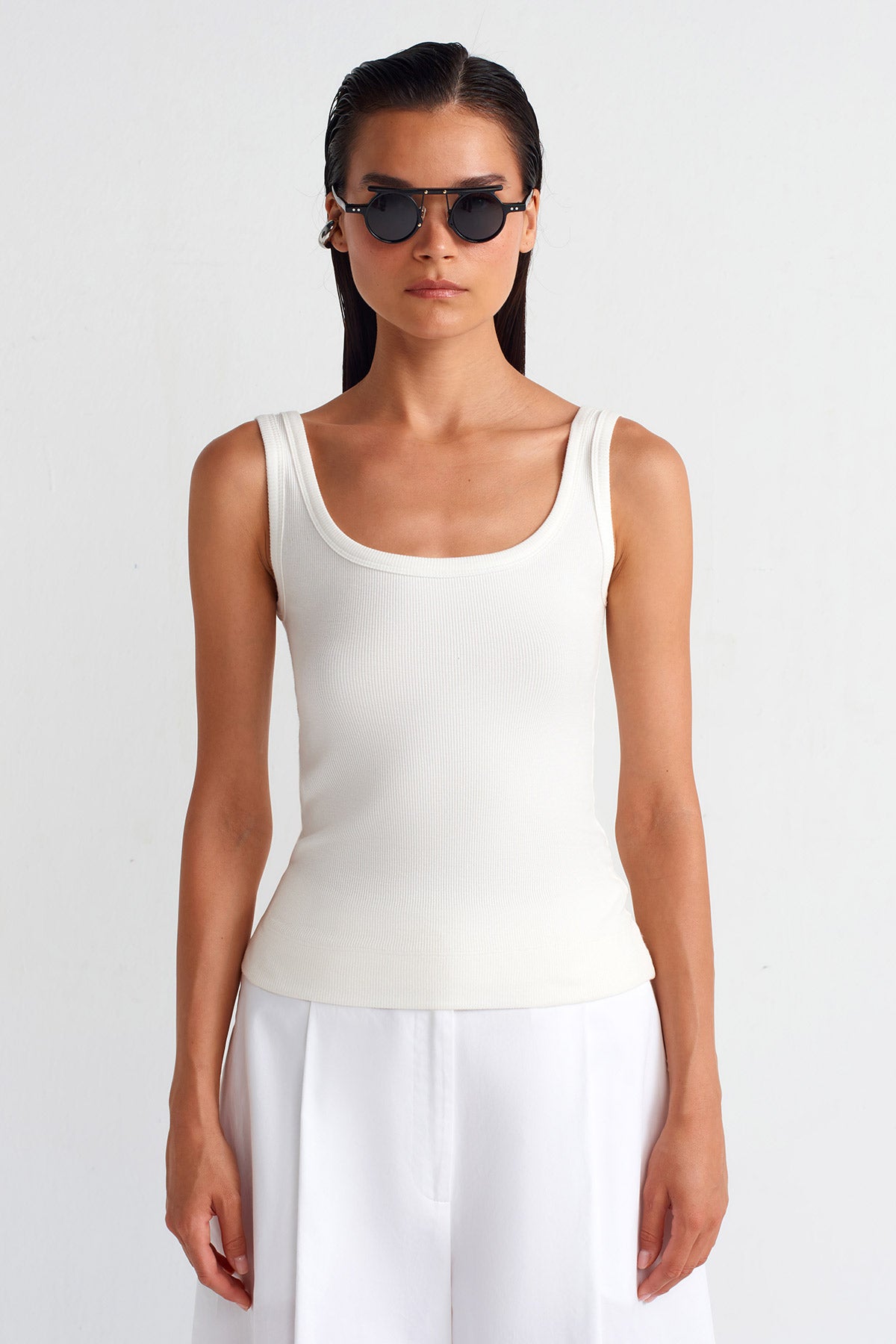 Off White Ribbed Tank Top-Y251011017