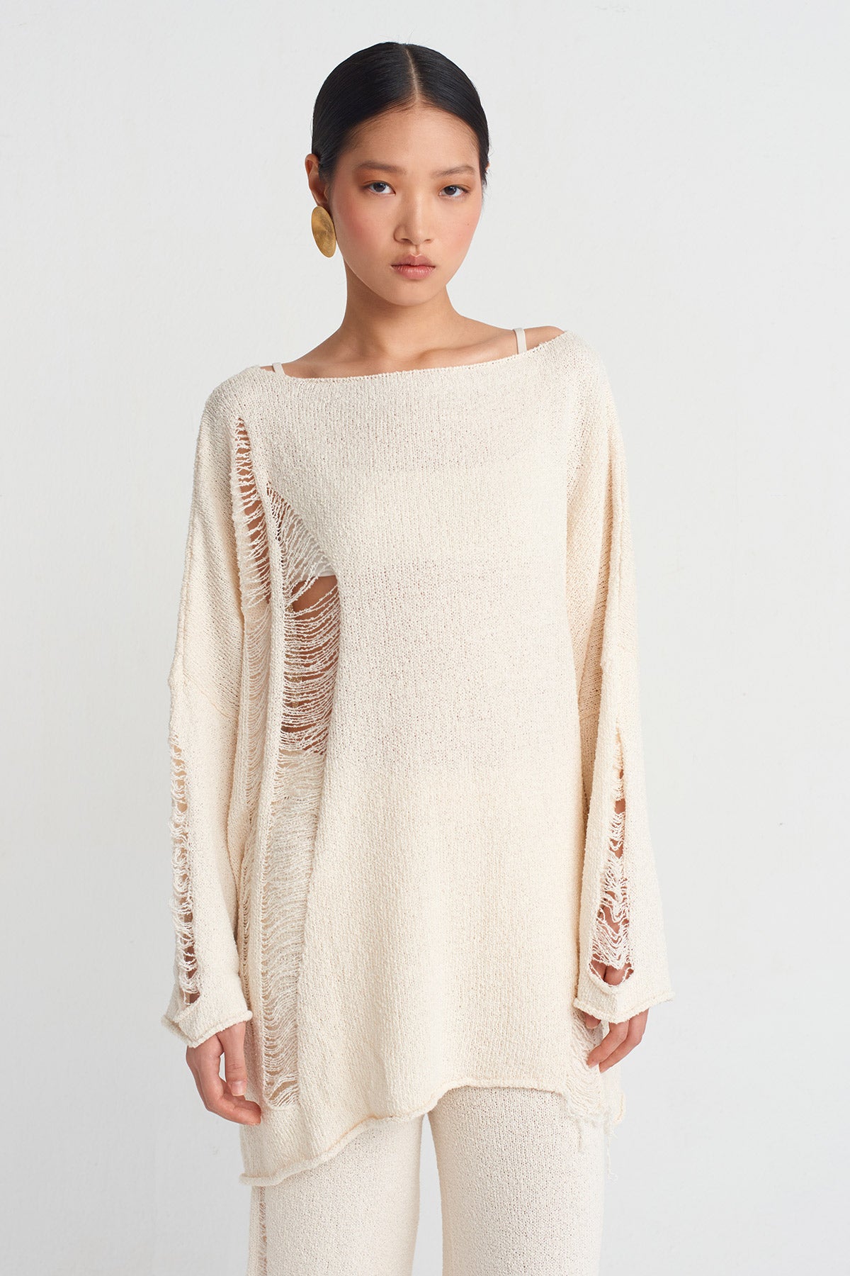 Nature Distressed Knit Sweater-Y251011032