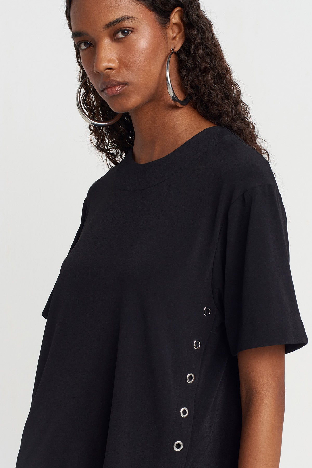 Black Eyelet Jersey T-shirt-Y251011036