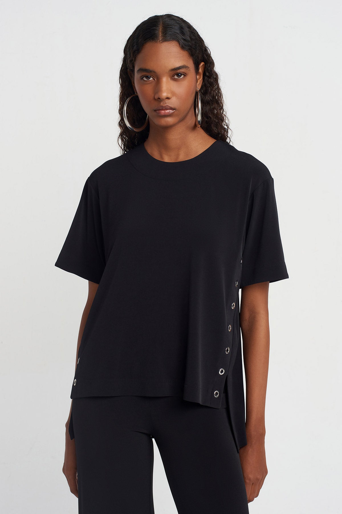 Black Eyelet Jersey T-shirt-Y251011036