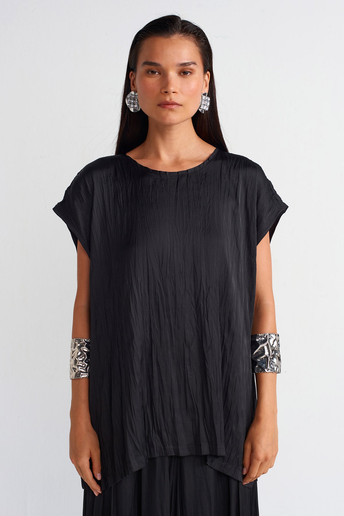 Black Wrinkled Effect Satin Blouse-Y251011058