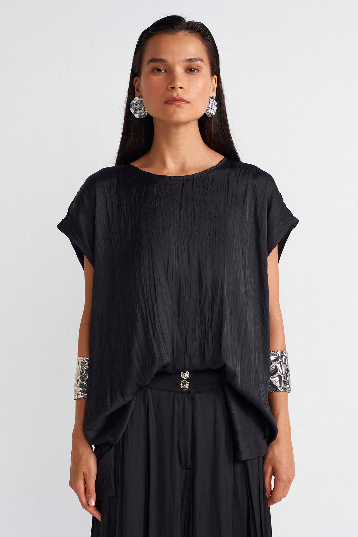 Black Wrinkled Effect Satin Blouse-Y251011058