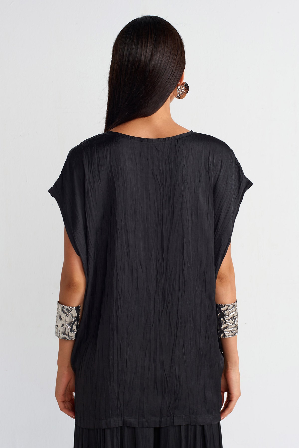 Black Wrinkled Effect Satin Blouse-Y251011058