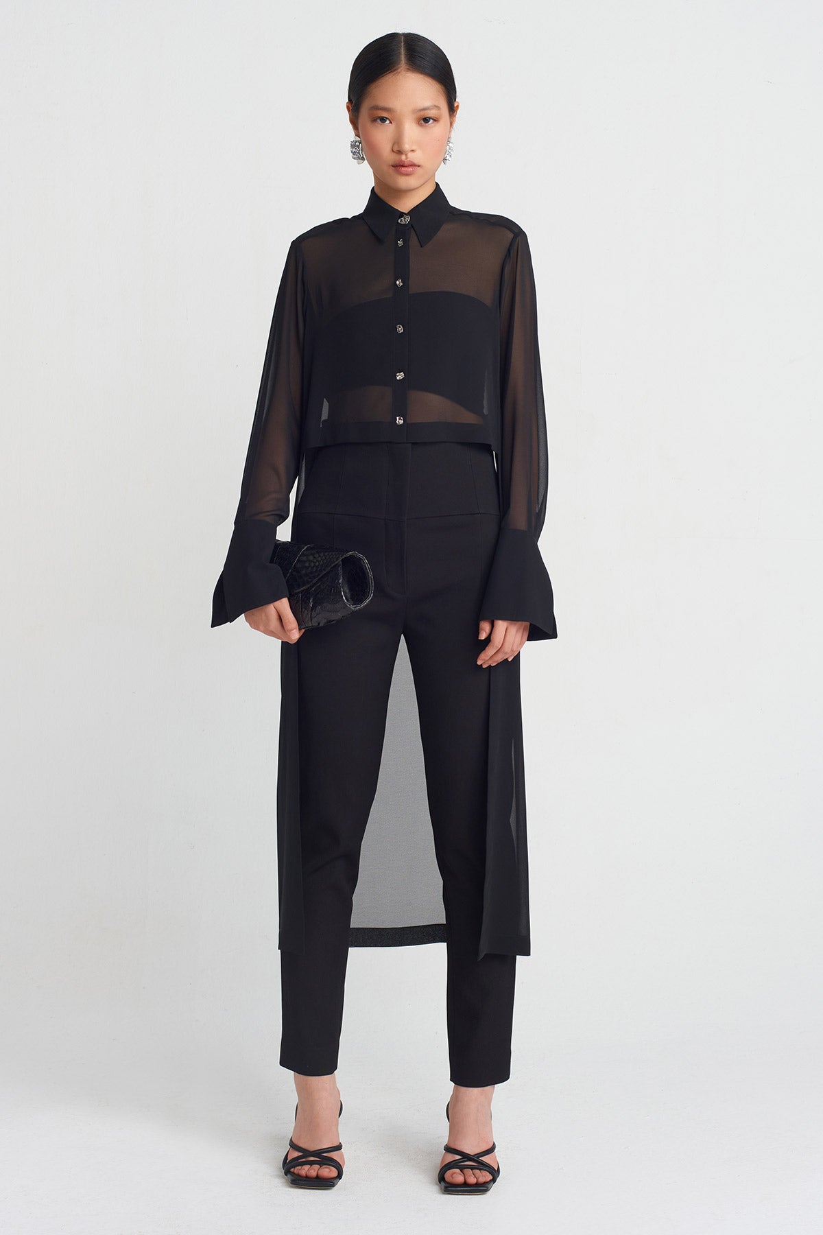 Black Back-Lengthened Chiffon Shirt-Y251011080