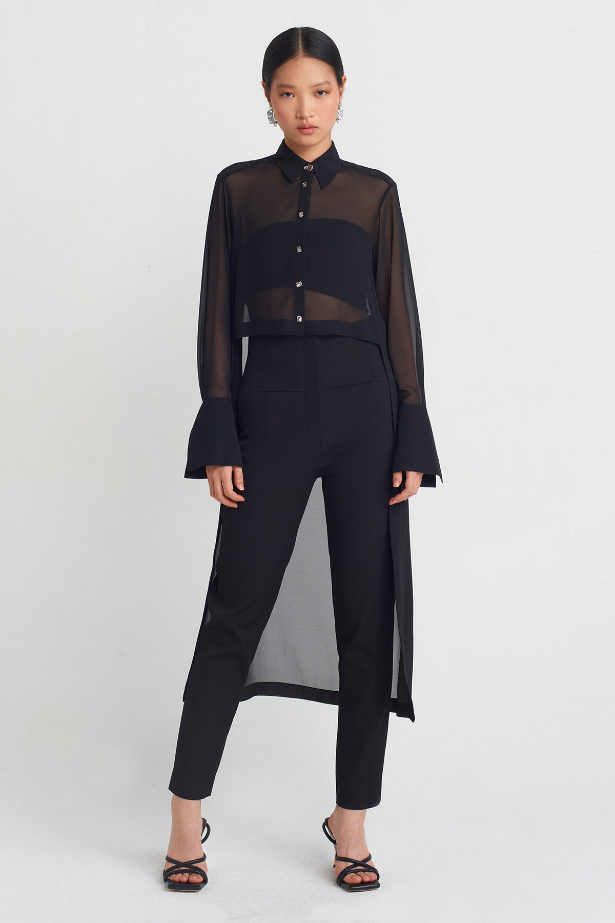 Black Back-Lengthened Chiffon Shirt-Y251011080