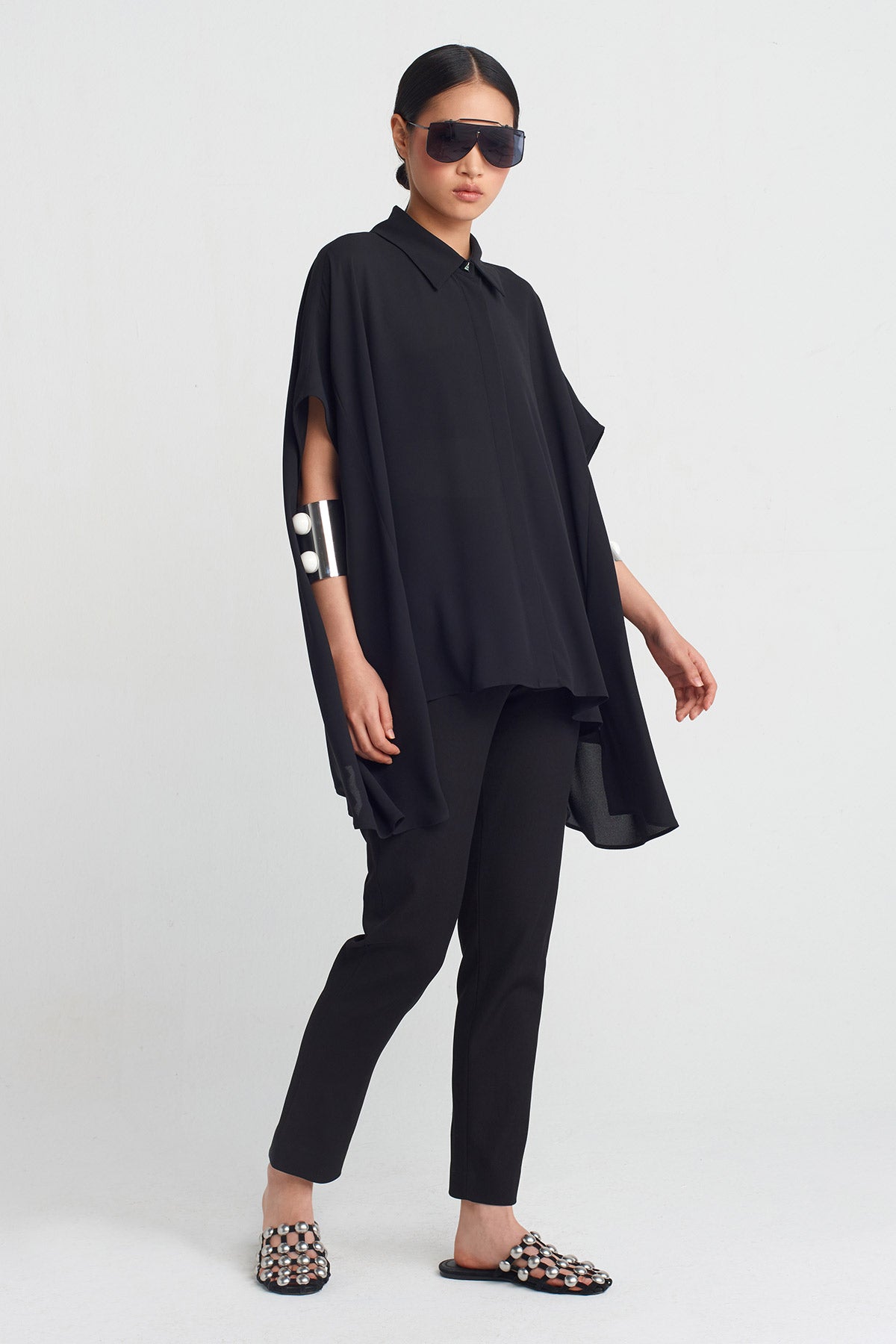 Black Short-Sleeve Chiffon Shirt-Y251011082