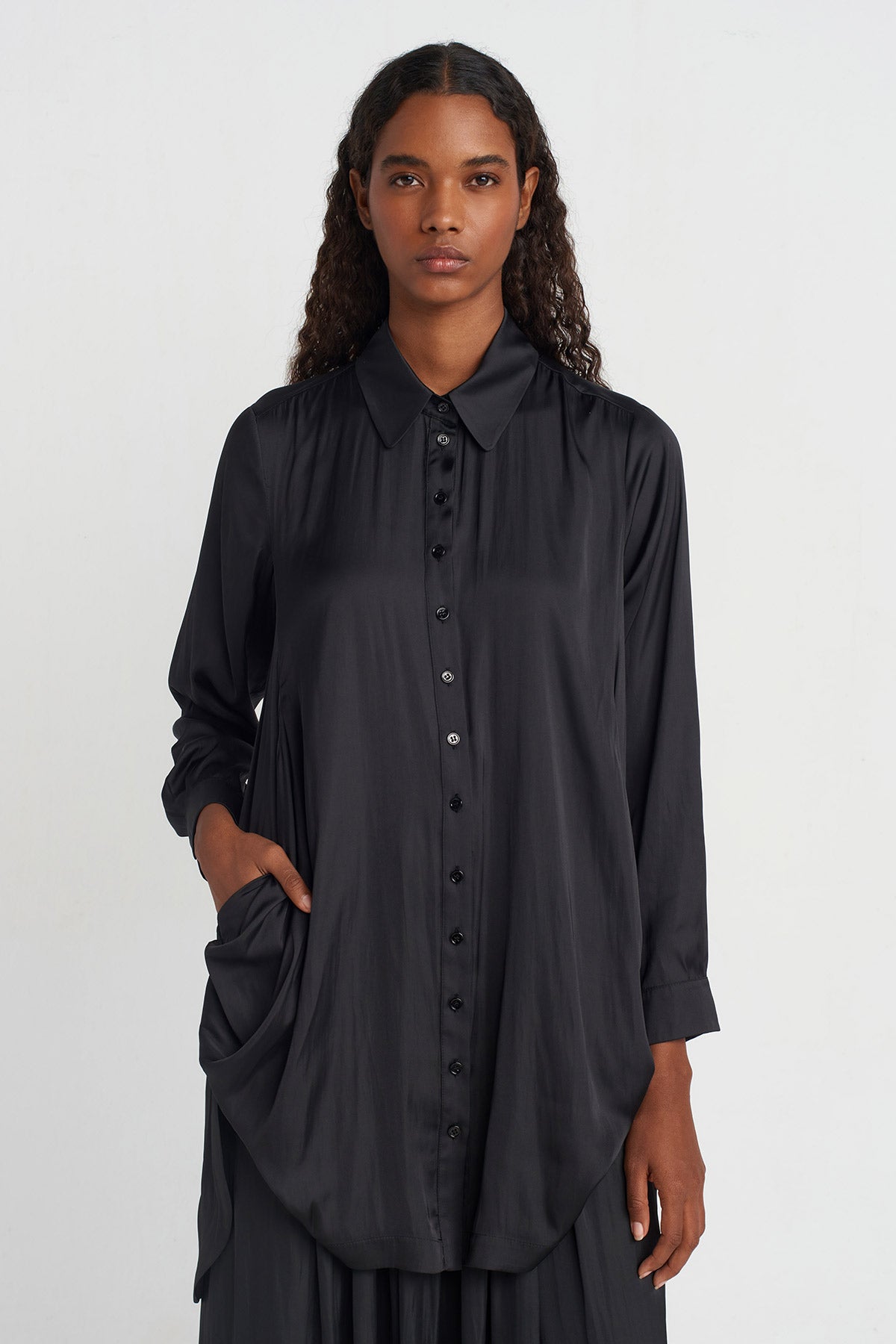 Black Pocket Satin Shirt-Y251011090