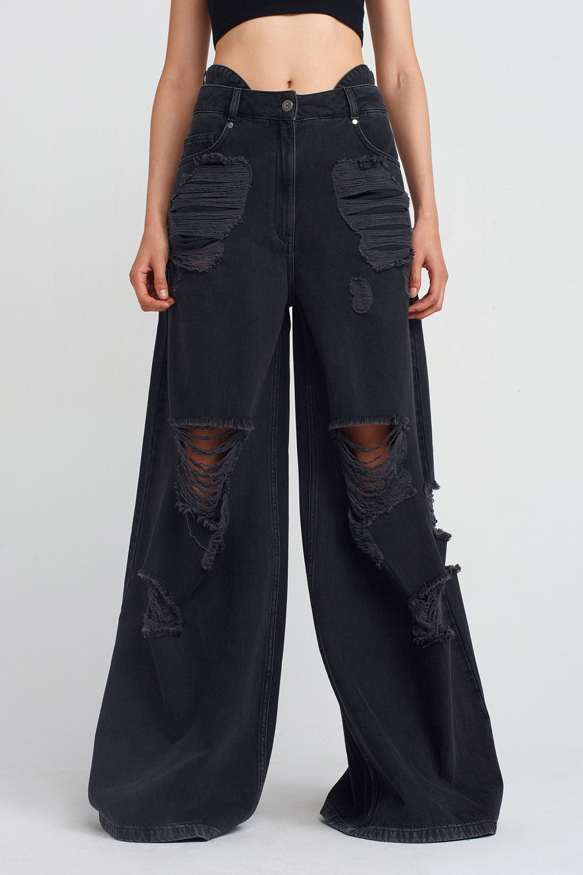 Black Distressed Detail Denim Pants-Y253013001