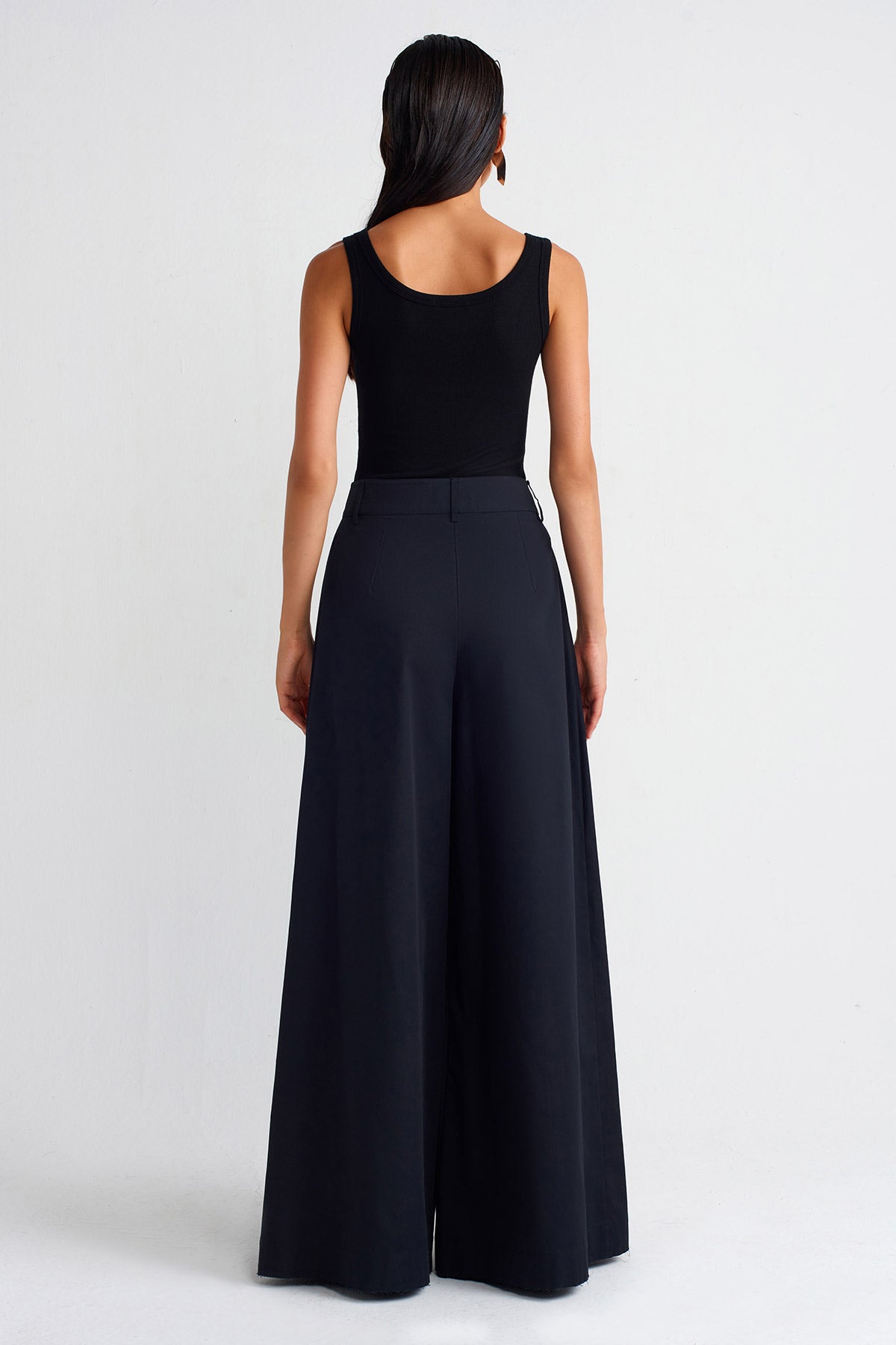 Black Wide-Leg Poplin Trousers-Y253013005