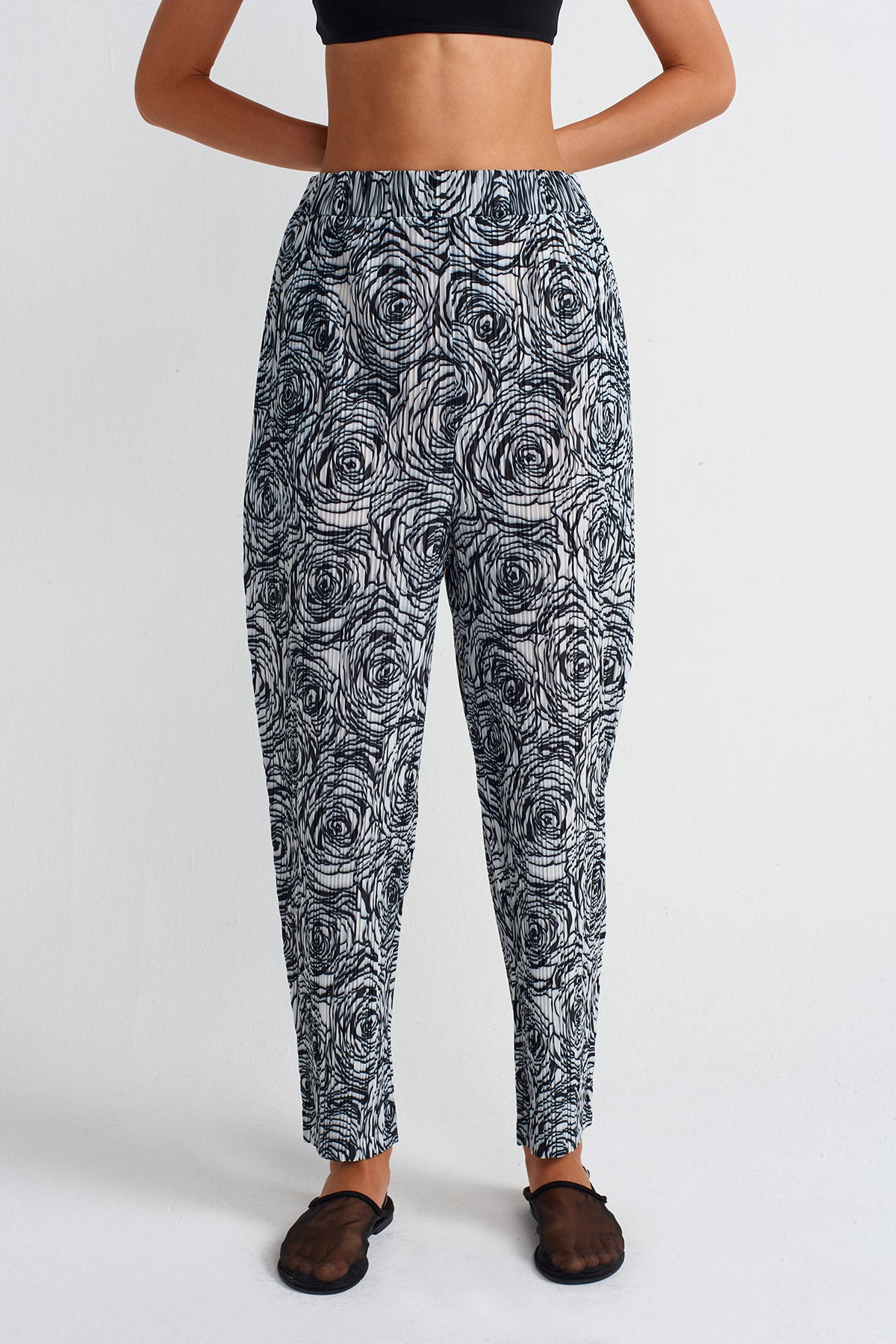 Printed Pleated Trousers-Y253013029