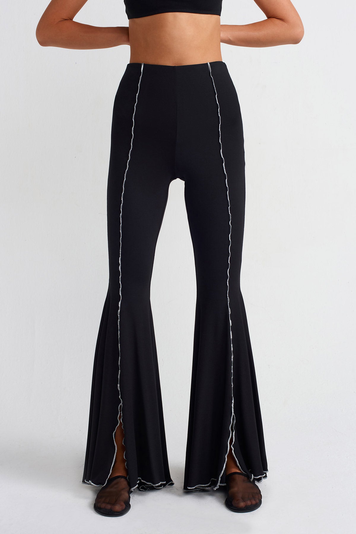 Black Contrast Lettuce Hem Trousers-Y253013030