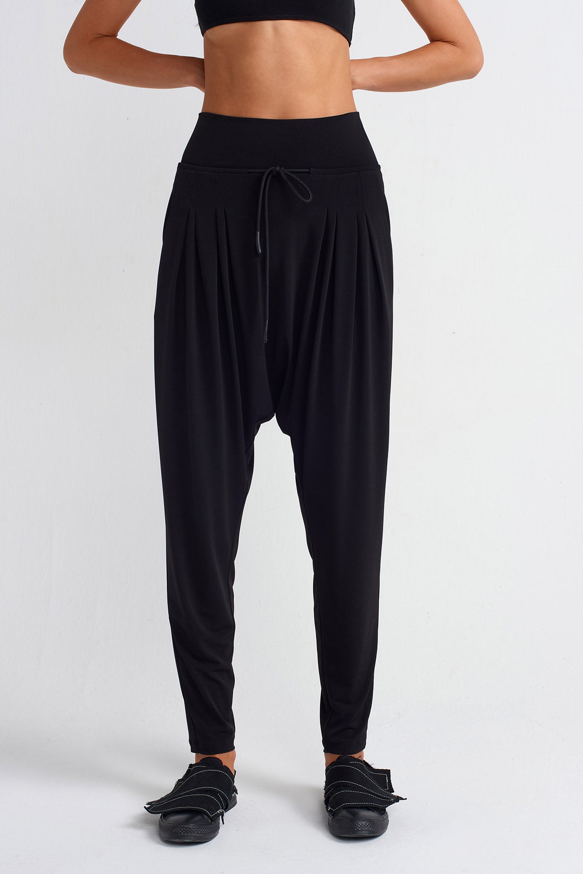 Black High-Waisted Drawstring Harem Pants-Y253013031