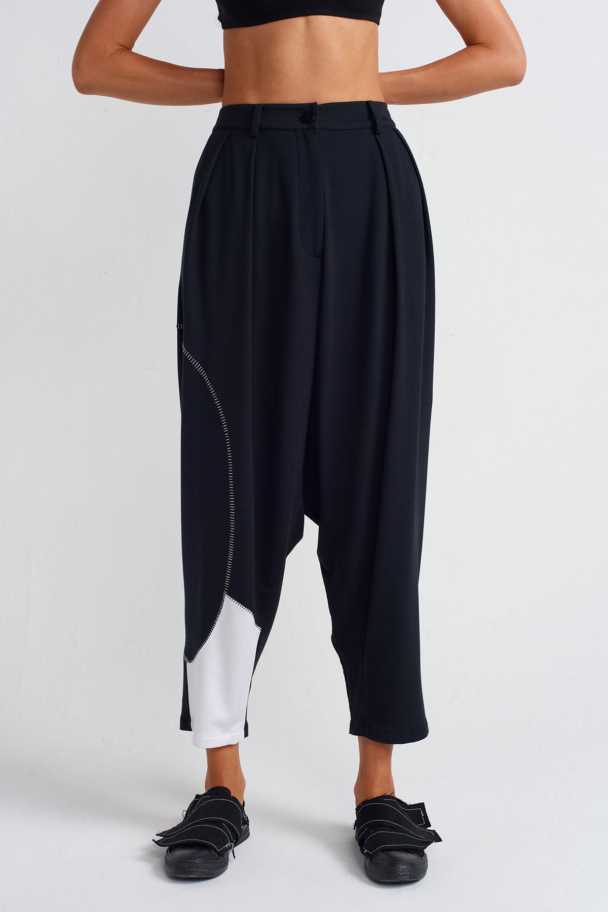 Black / White Fabric Block Harem Pants-Y253013034