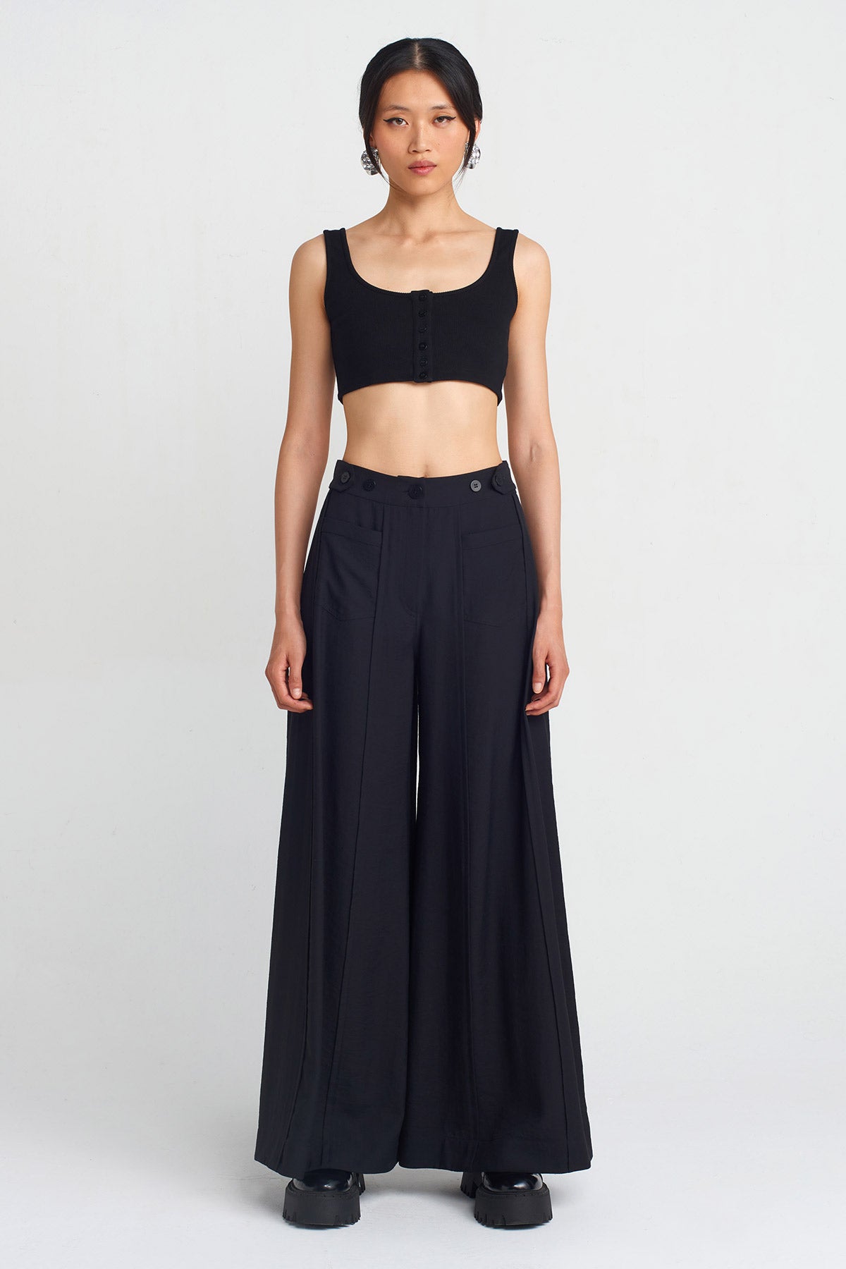 Black Front Pocket Wide-Leg Pants-Y253013054