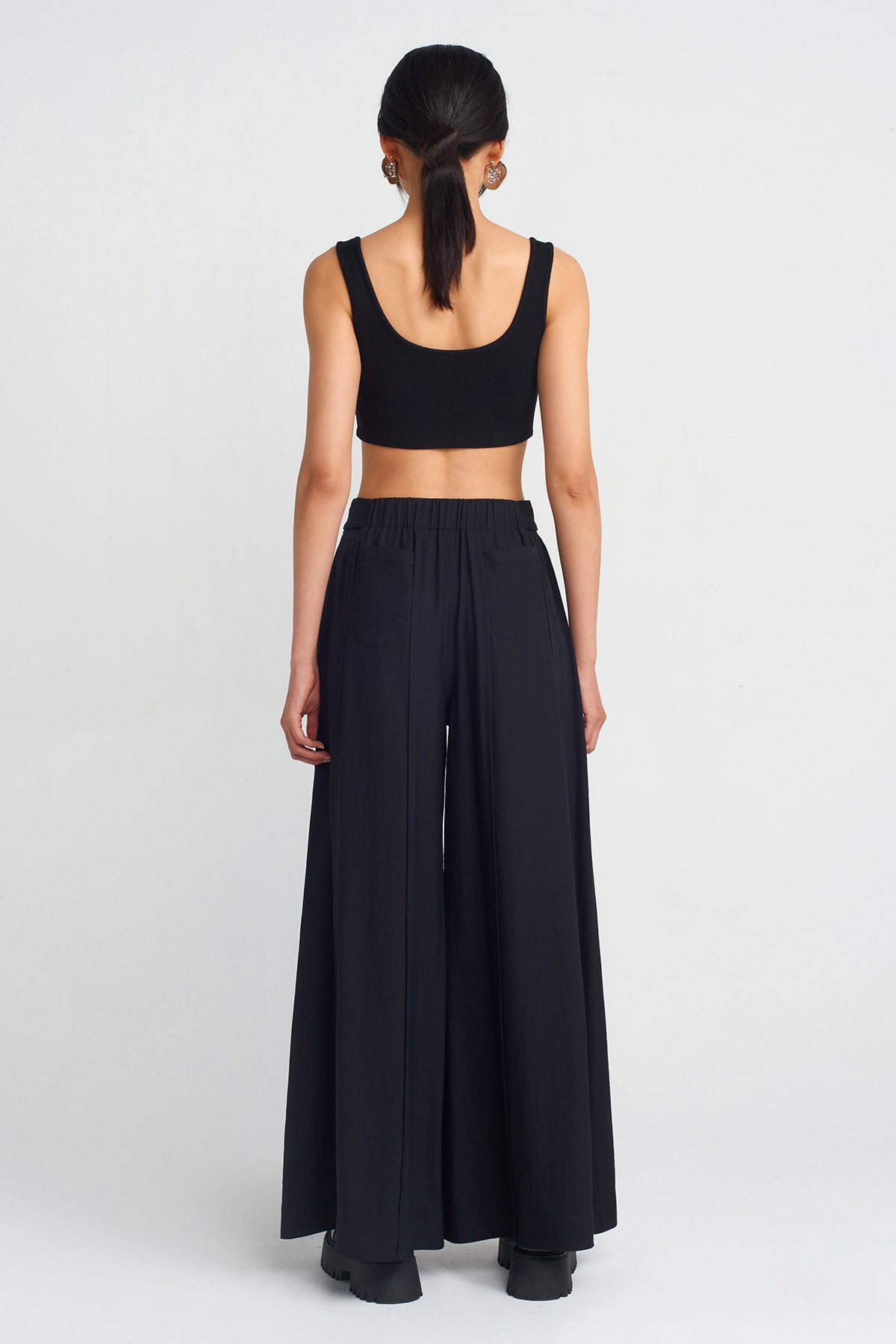 Black Front Pocket Wide-Leg Pants-Y253013054