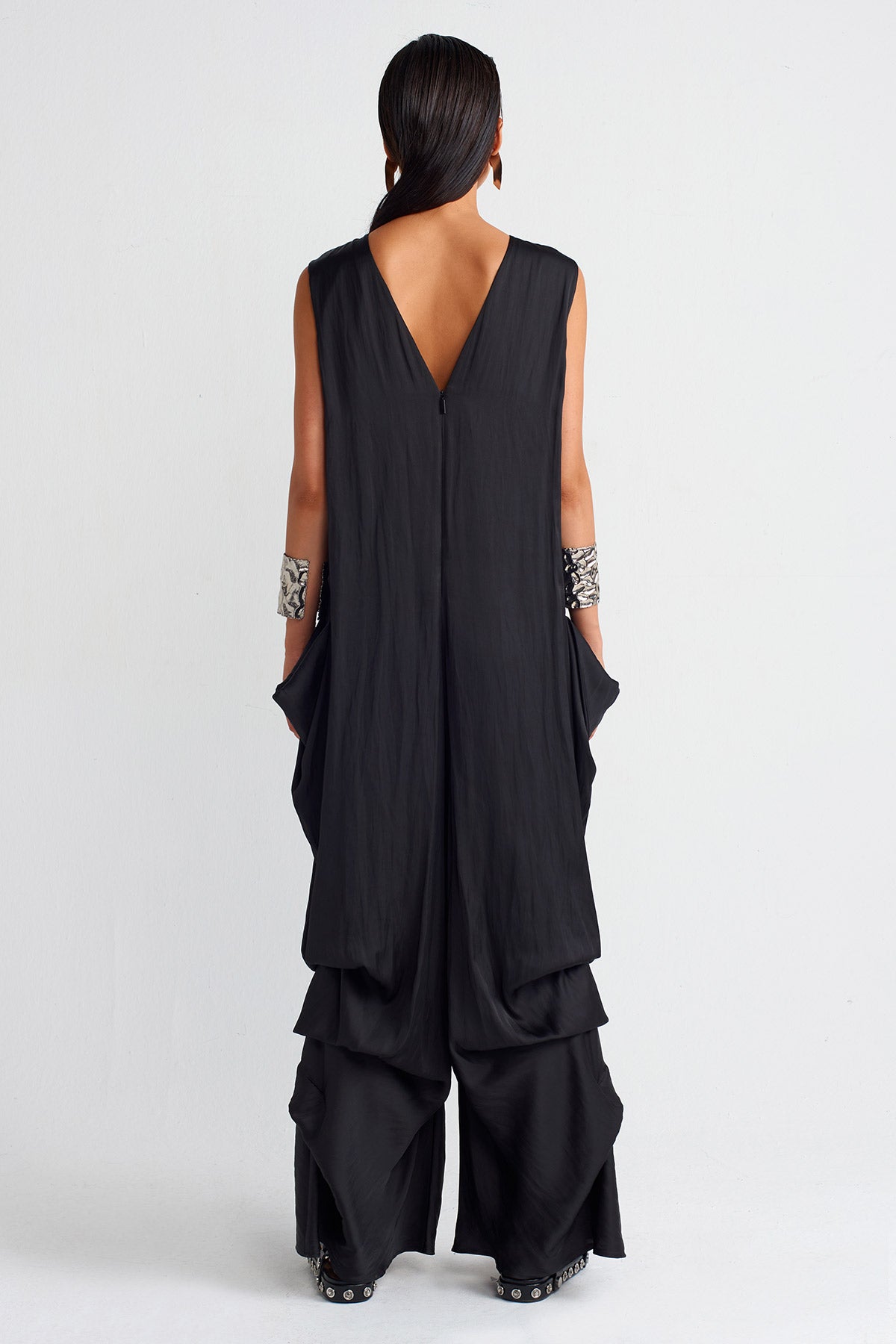 Black Pleated Satin Jumpsuit-Y254014015