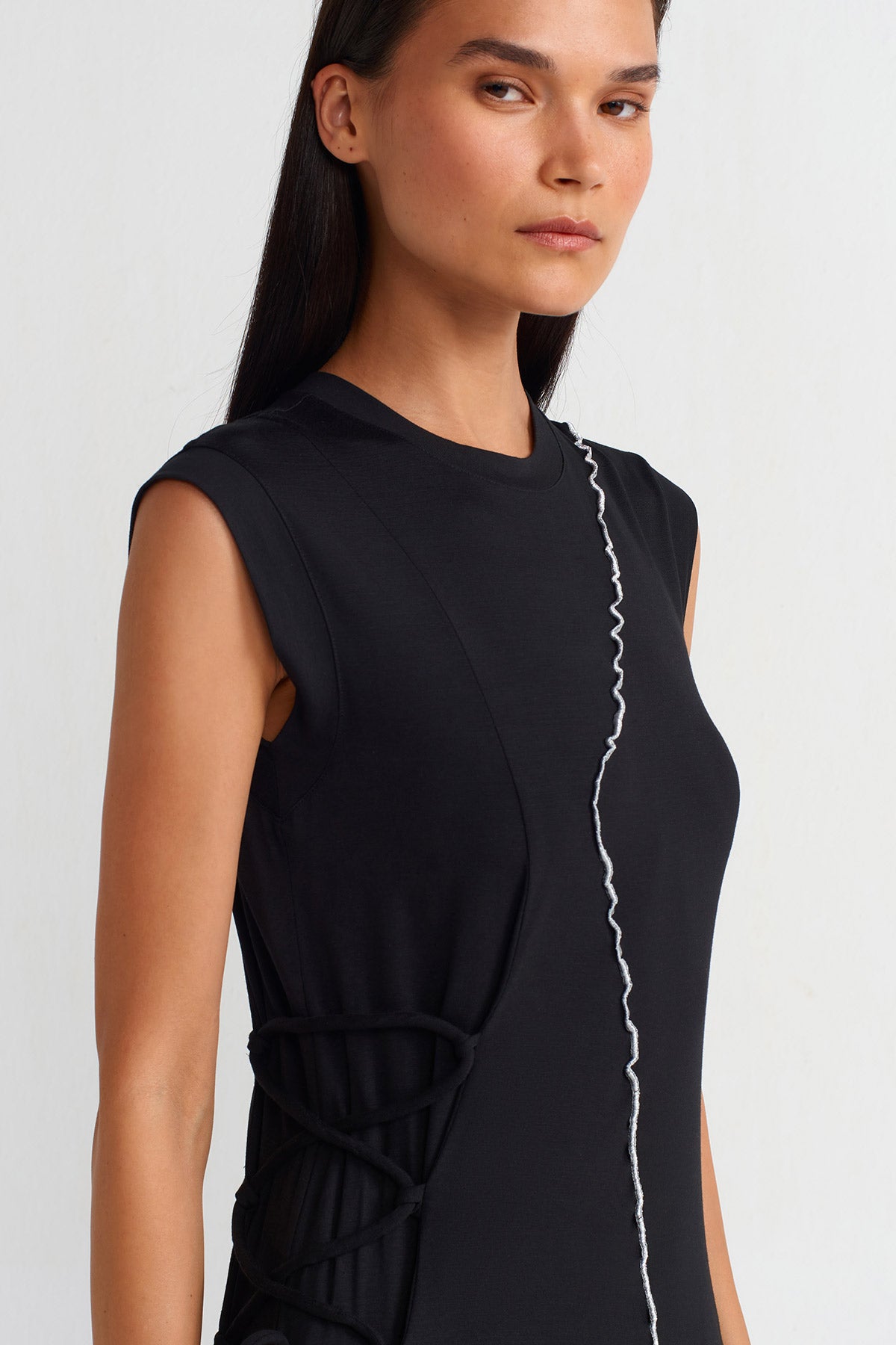 Black Contrast Lettuce Hem Dress-Y254014065