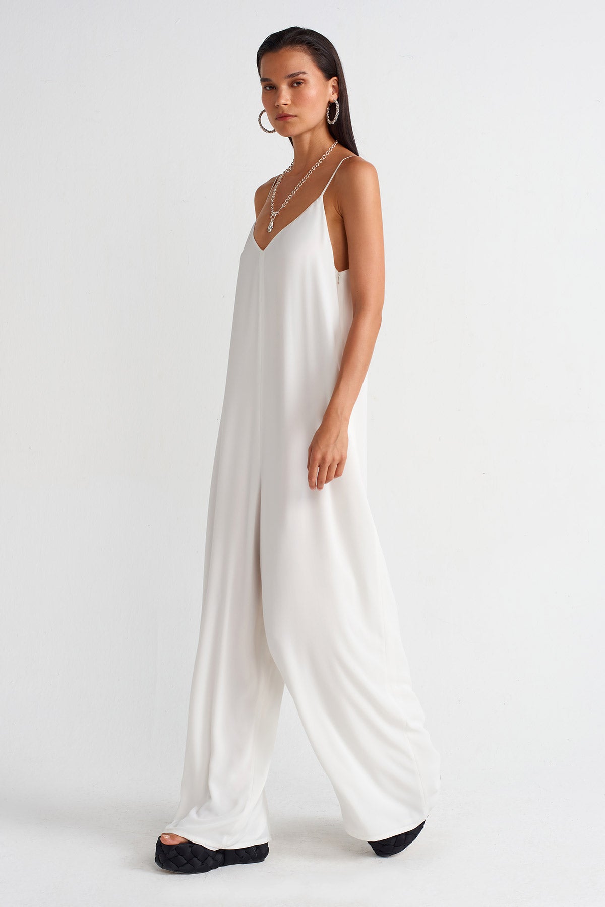 Off White Thin Strapped Elegant Chiffon Jumpsuit-Y254014068