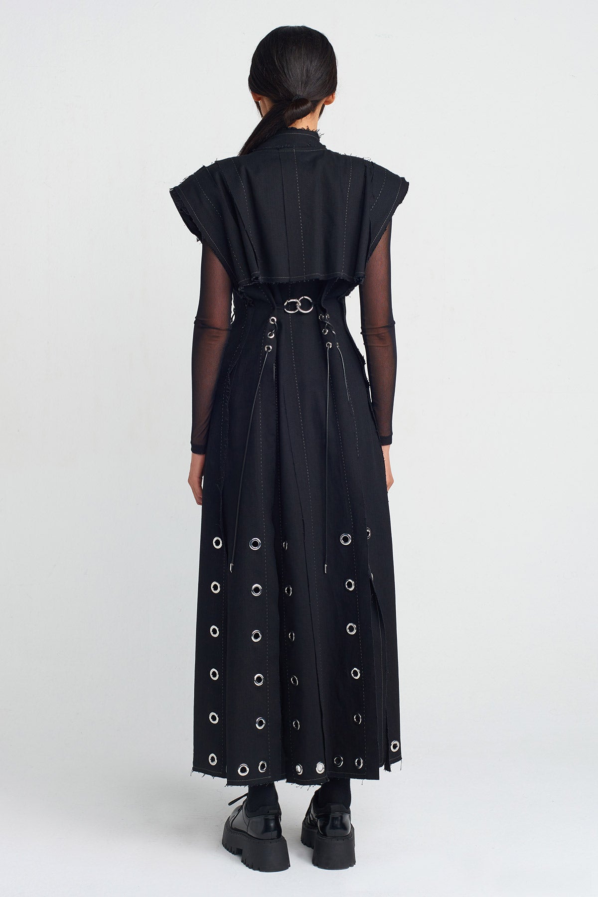 Black Shoulder Pad, Eyelet Detailed Long Panel Jacket-Y255015003