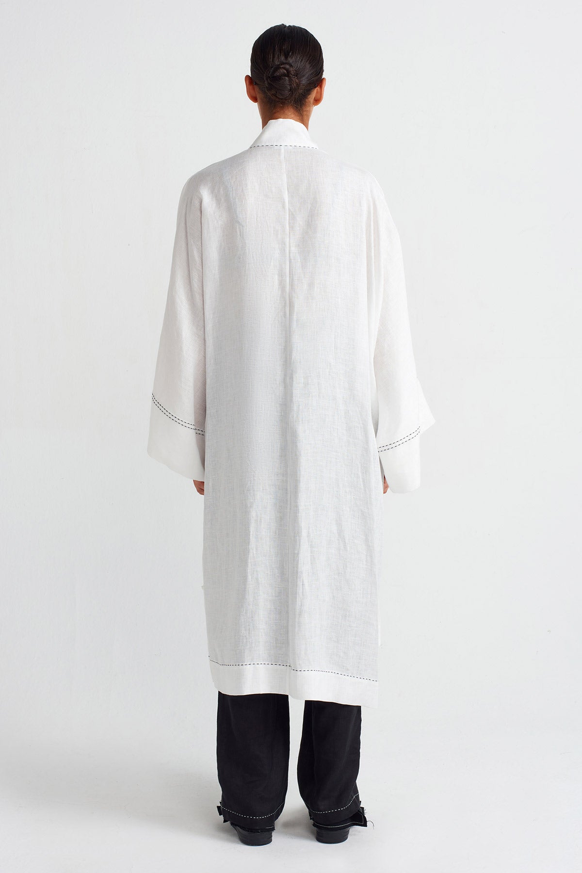 White / Black Contrast Stitched Pocket Linen Kimono-Y255015019