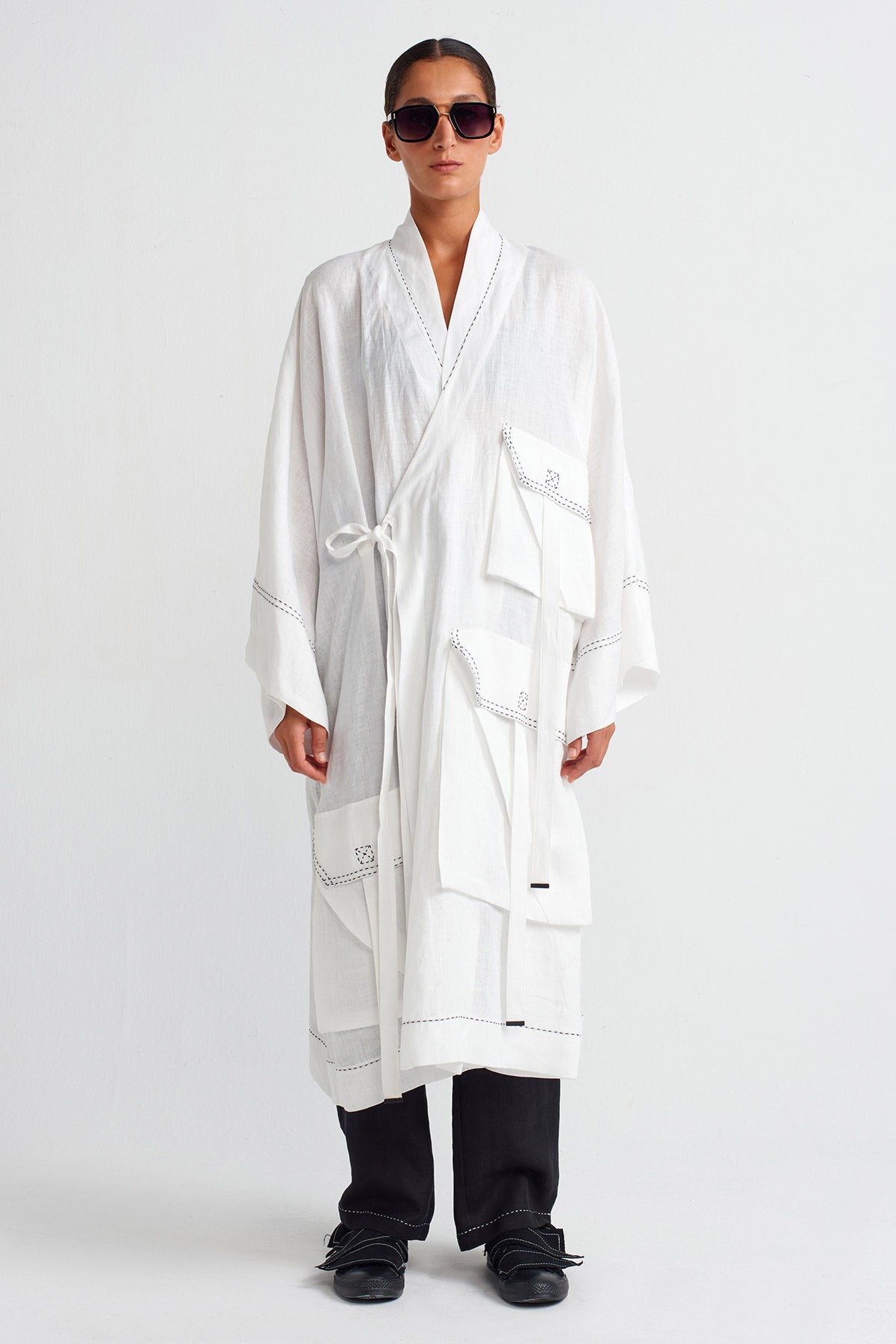 White / Black Contrast Stitched Pocket Linen Kimono-Y255015019