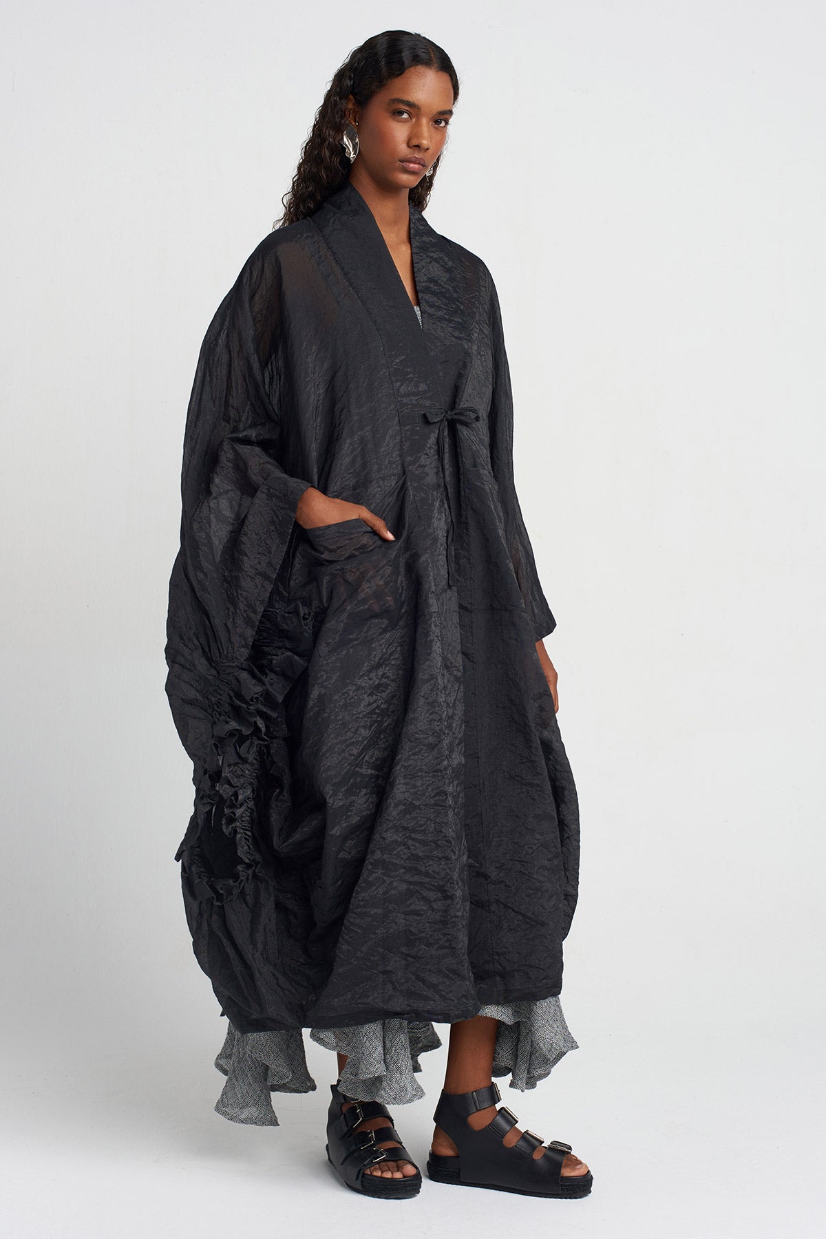 Black Ruffled Sleeve Kimono Jacket-Y255015061